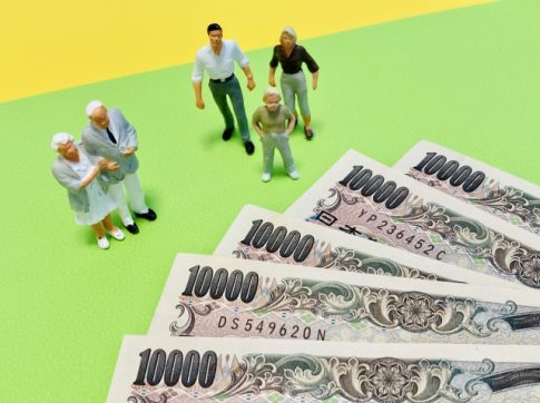 海外の扶養親族 38万円以上送金