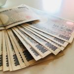 お金　引き出し