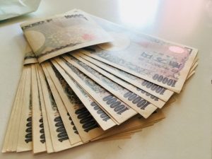 お金　引き出し
